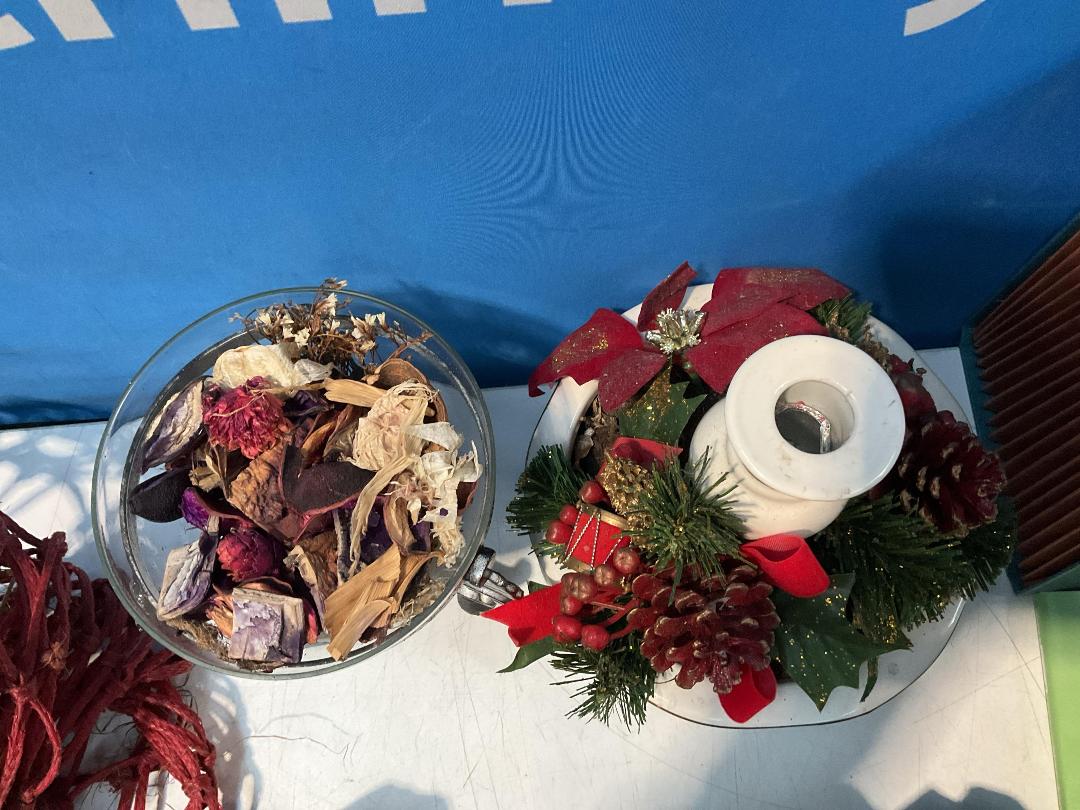 Photo '3' of Miscellaneous Items - Photo Frames, Horse Riding Items or Similar Etc Photo '3' of Miscellaneous Items - Photo Frames, Horse Riding Items or Similar Etc