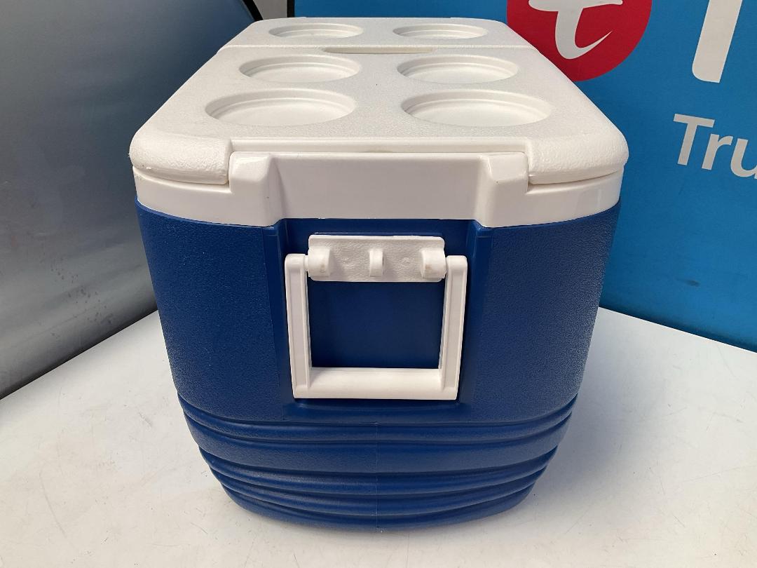 Photo '7' of Pinnacle 57Ltr Chilly Bin