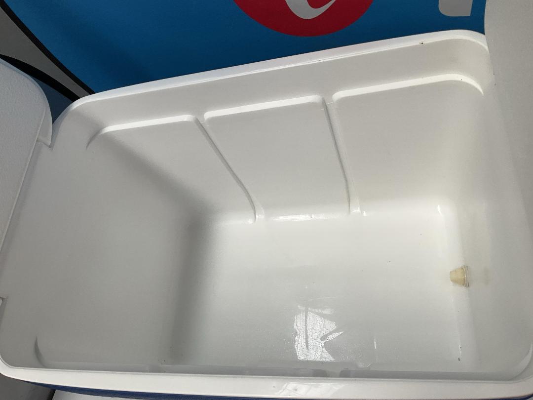 Photo '13' of Pinnacle 57Ltr Chilly Bin