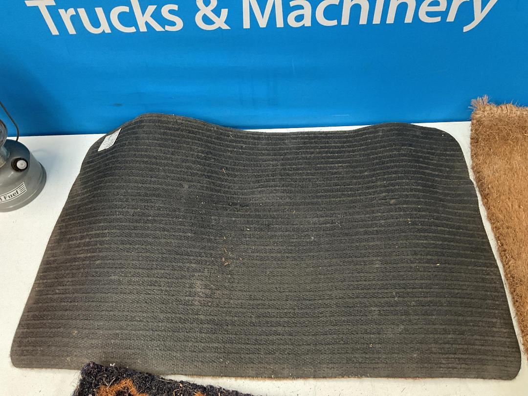 Photo '3' of Coleman Dual Fuel Lamp, 2x Buckets and 3x Doormats