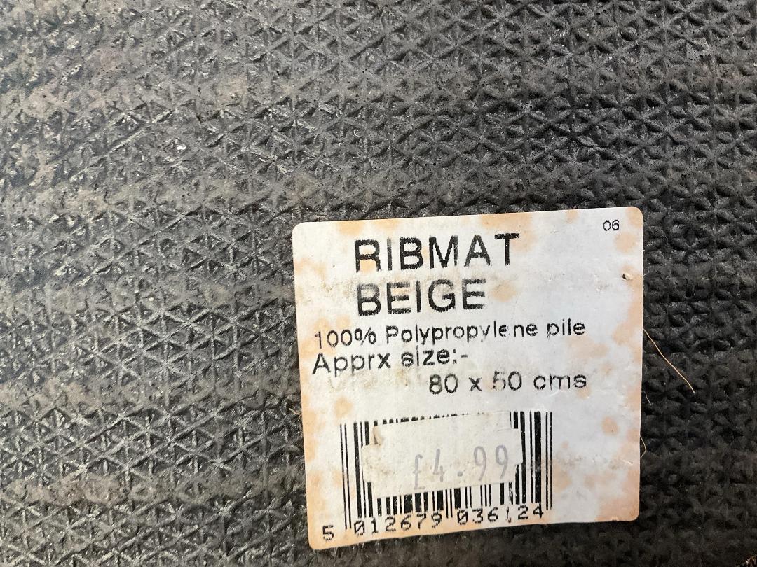 Photo '4' of Coleman Dual Fuel Lamp, 2x Buckets and 3x Doormats