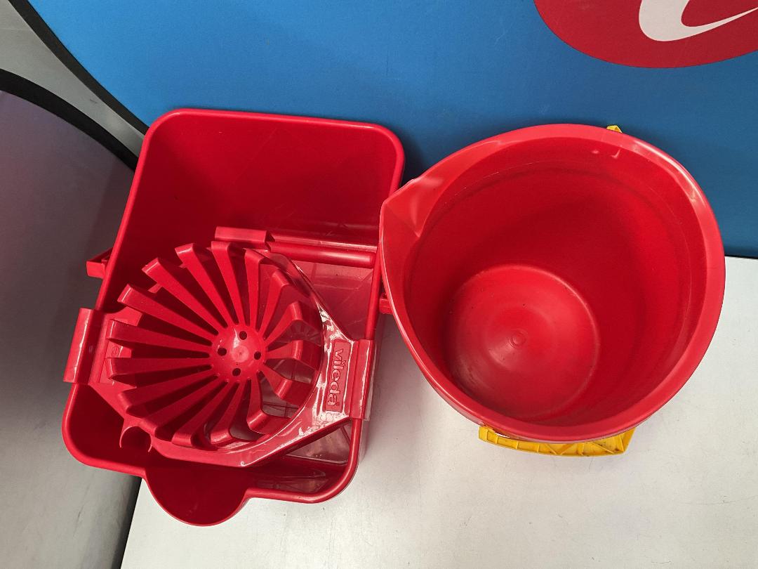 Photo '23' of Coleman Dual Fuel Lamp, 2x Buckets and 3x Doormats