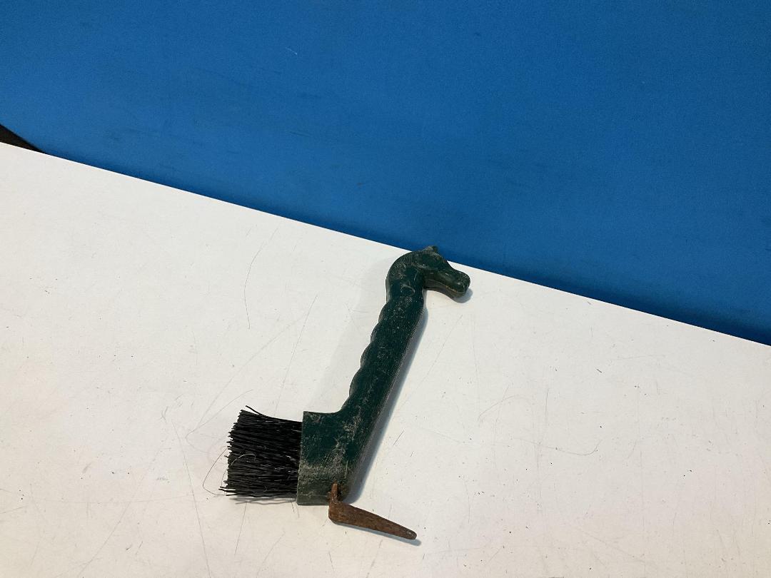 Photo '14' of Miscellaneous Items - Picture, Bags Etc