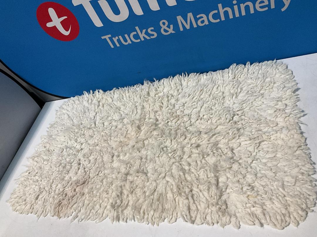 Photo '23' of Miscellaneous Items - Picture, Bags Etc