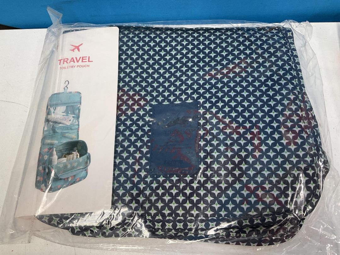 Photo '2' of 5x Patterned Travel Toiletry Pouches *New*