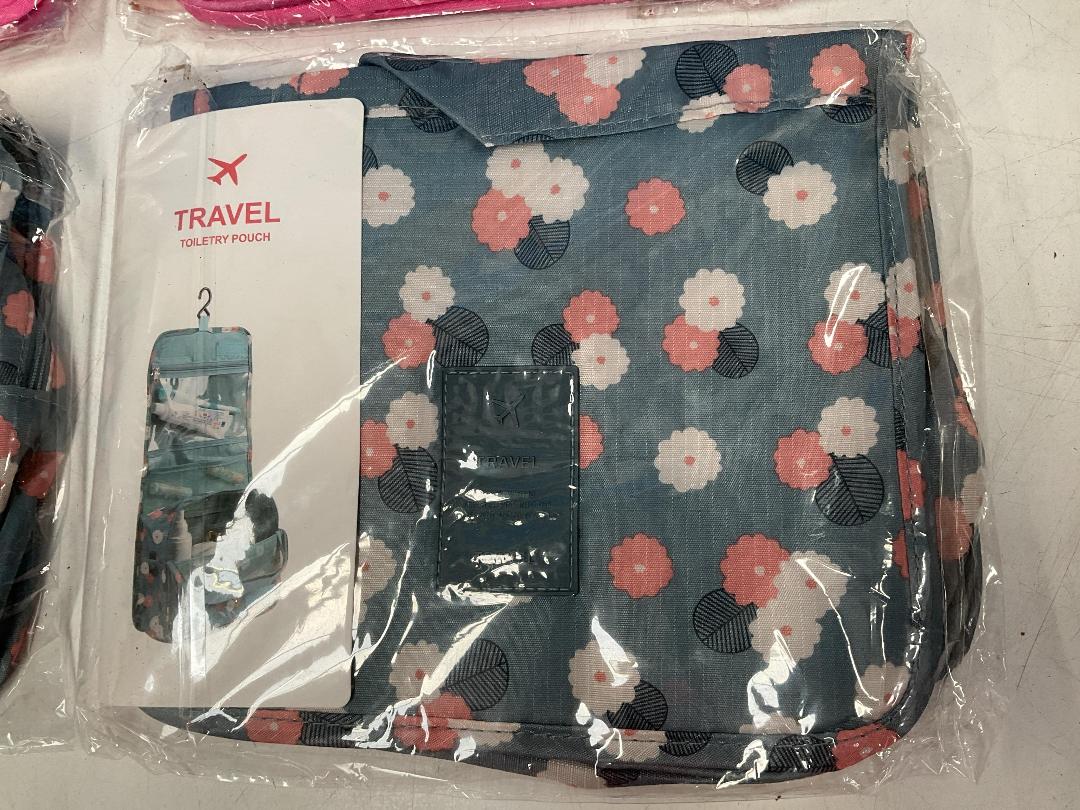 Photo '3' of 3x Pink Coloured and 3x Flower Design Travel Toiletry Pouches *New*