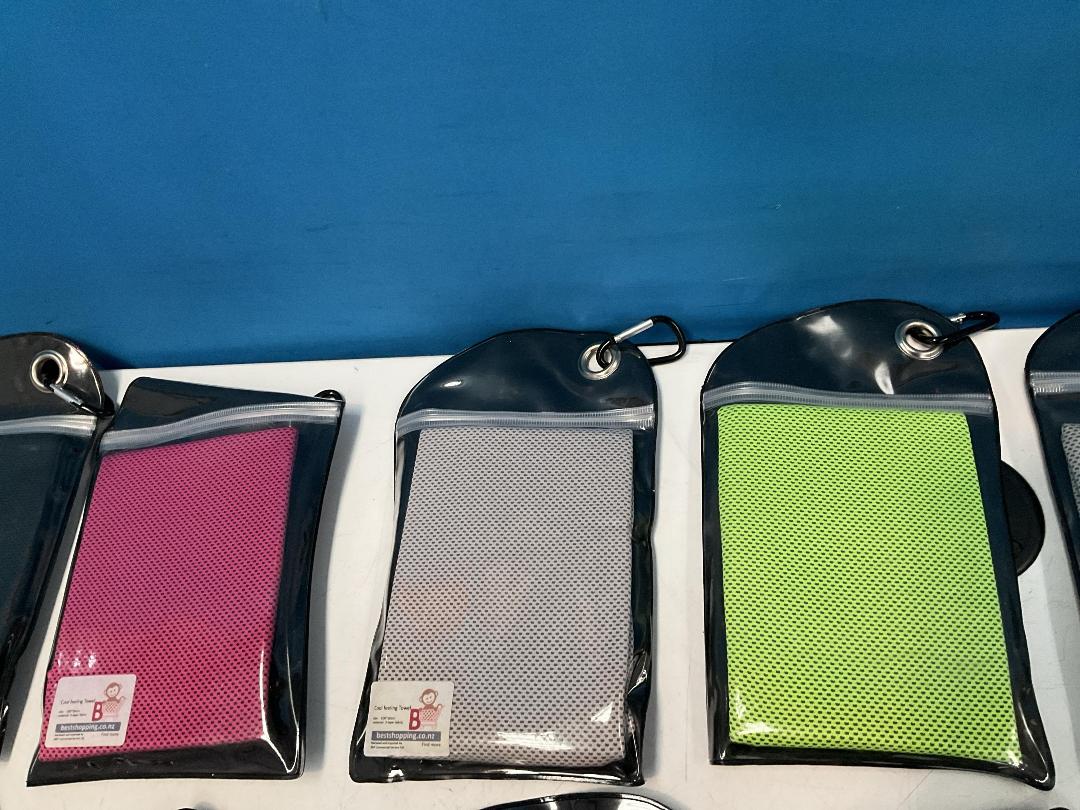 Photo '4' of 32x Assorted Coloured Travel Sweat Towels or Similar- *NEW*