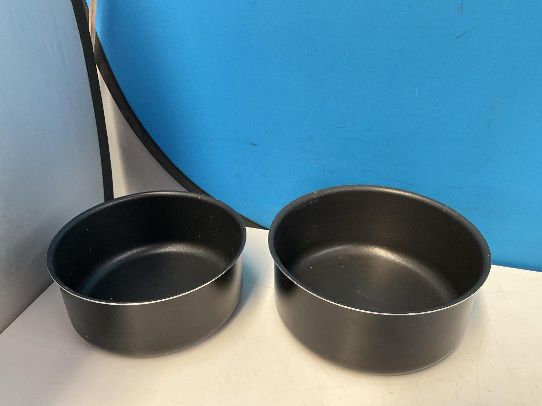 Photo '18' of Miscellaneous Items - Books, Home Decor Etc