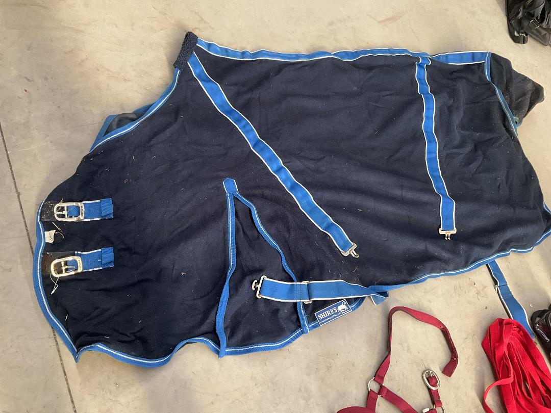 Photo '3' of Shires 69" Fleece Horse Halter Lung Rope