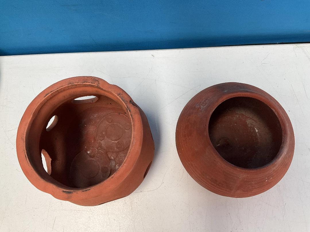 Photo '9' of Miscellaneous Items - Books, Pillow Etc