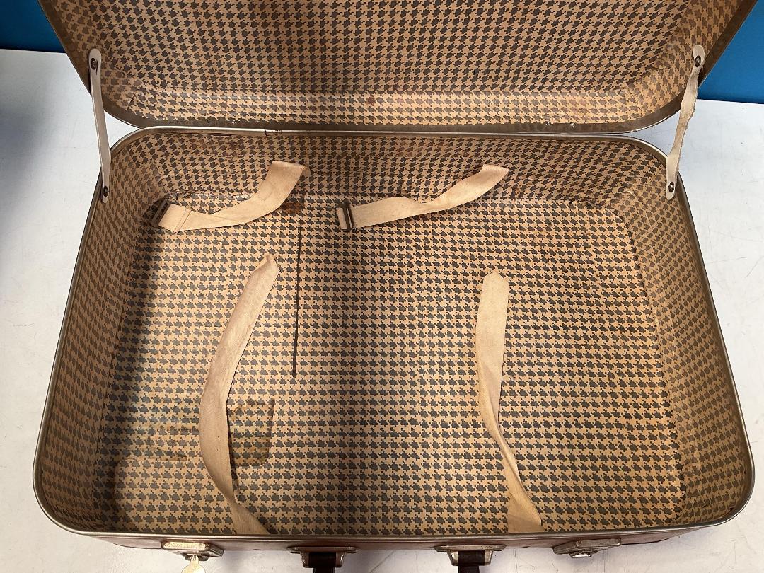 Photo '23' of Marco Polo Blue Coloured Suitcase and a Brown Coloured Suitcase