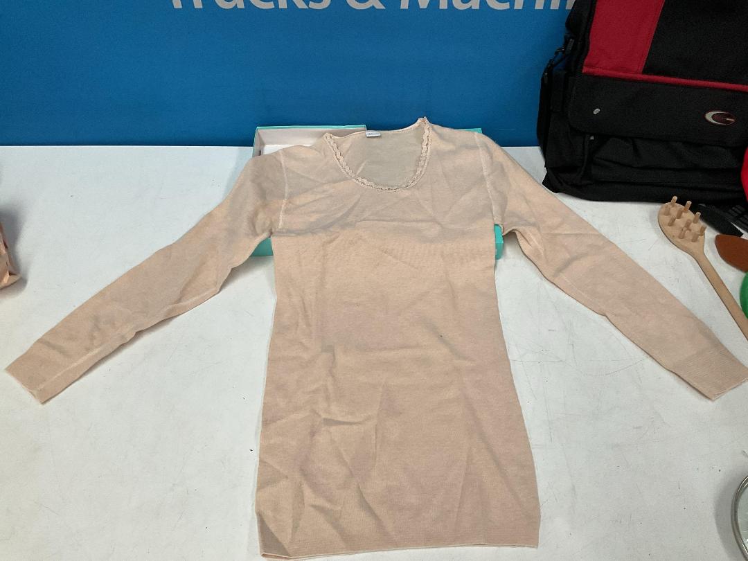 Photo '15' of Miscellaneous Household Items - CDs, Glasses, Screws Etc