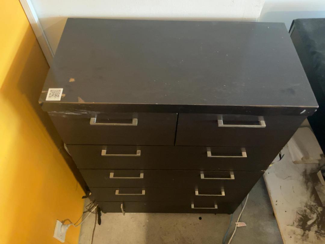 Photo '2' of Chest of 6 Draws
