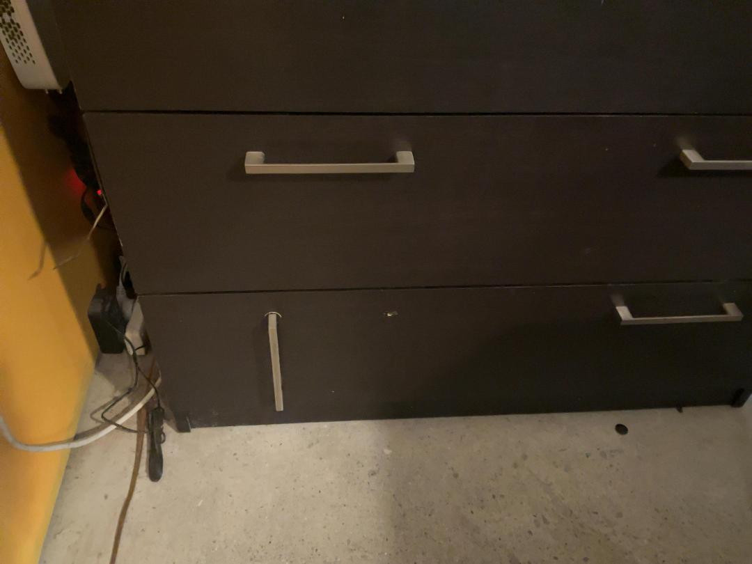 Photo '3' of Chest of 6 Draws