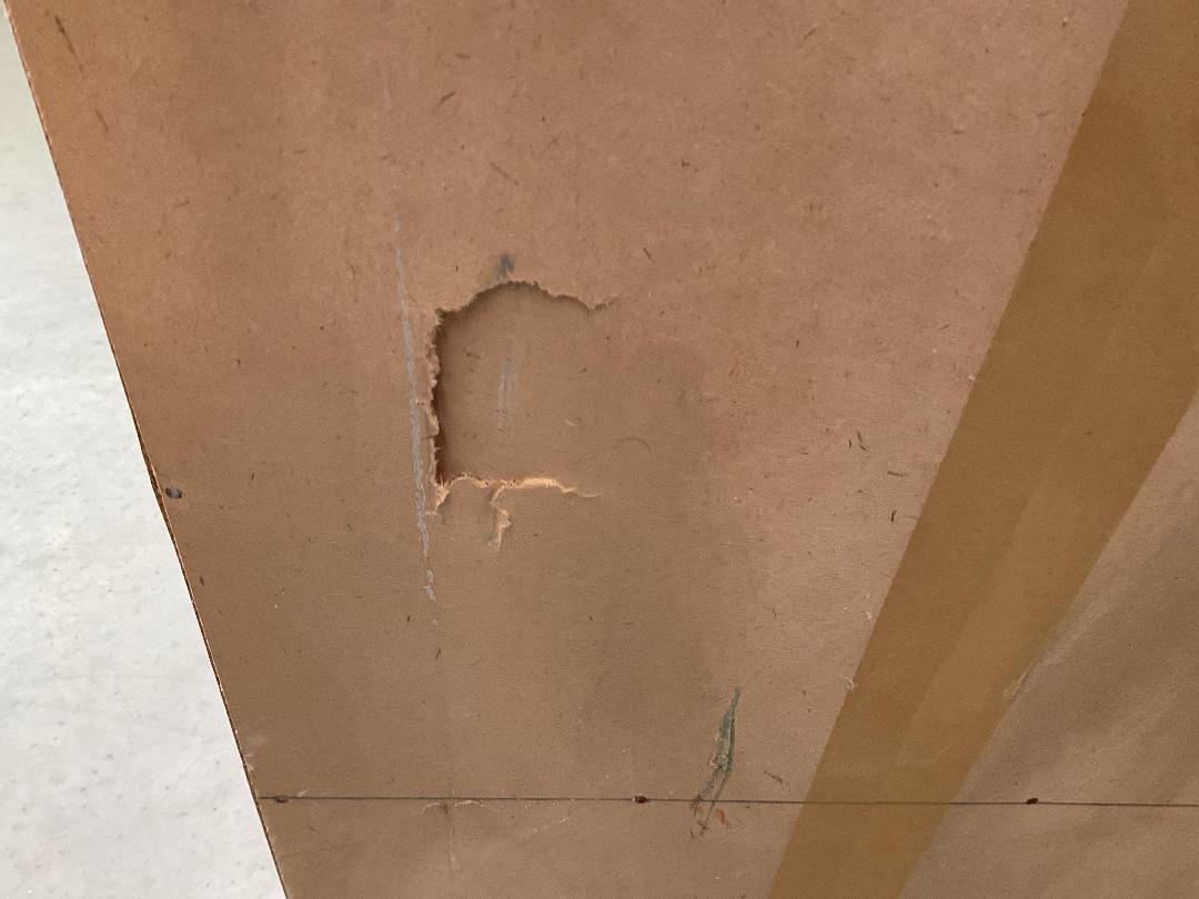 Photo '3' of Pink/White Coloured Shelf