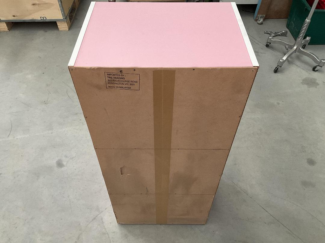 Photo '9' of Pink/White Coloured Shelf