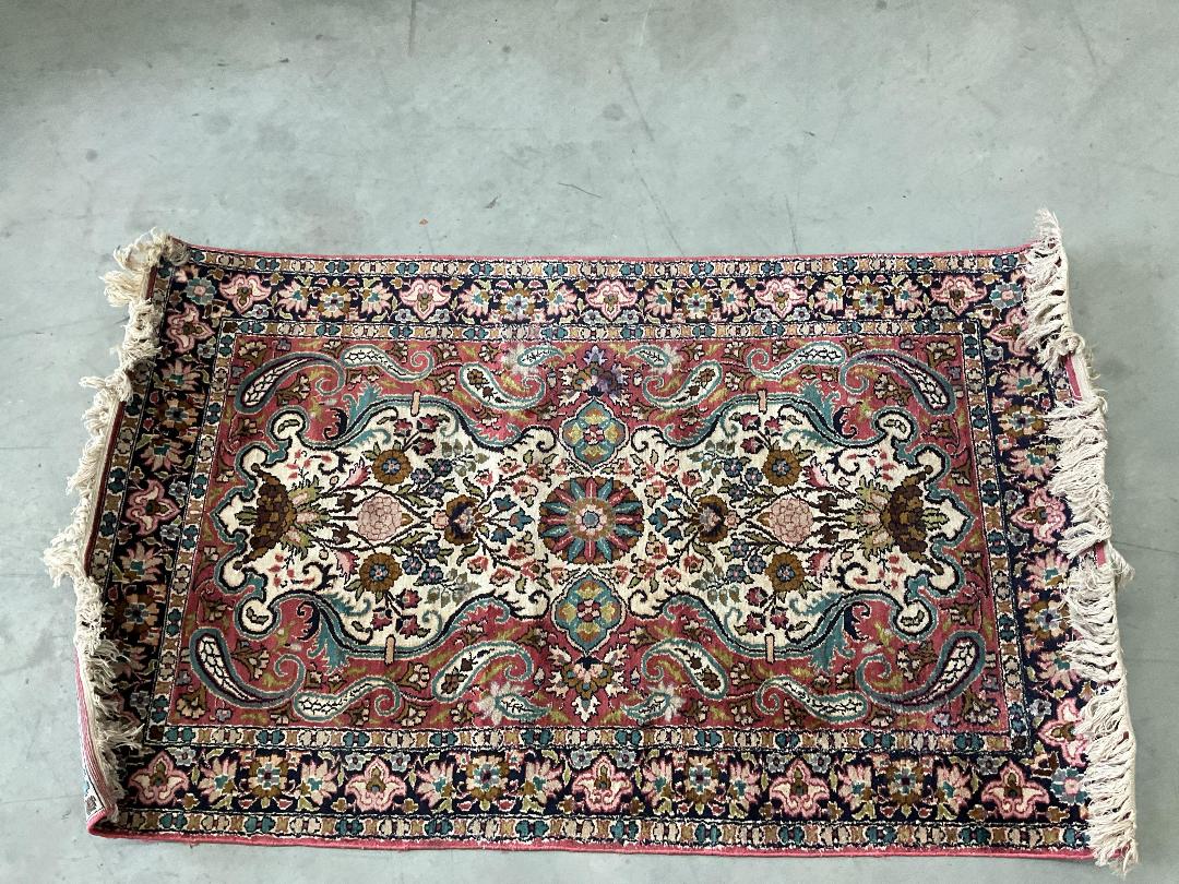 Photo '6' of 2x Rugs/Mats