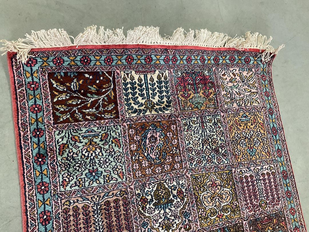 Photo '3' of 2x Rugs/Mats