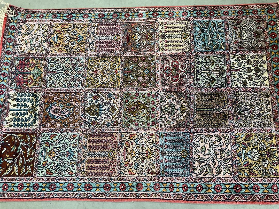 Photo '4' of 2x Rugs/Mats