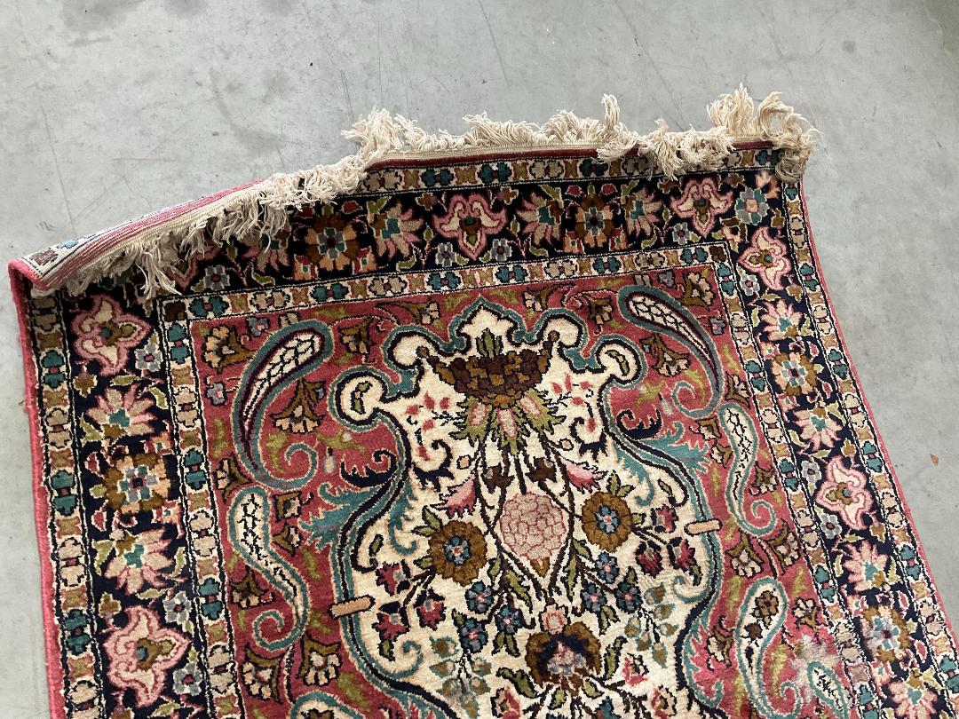 Photo '7' of 2x Rugs/Mats