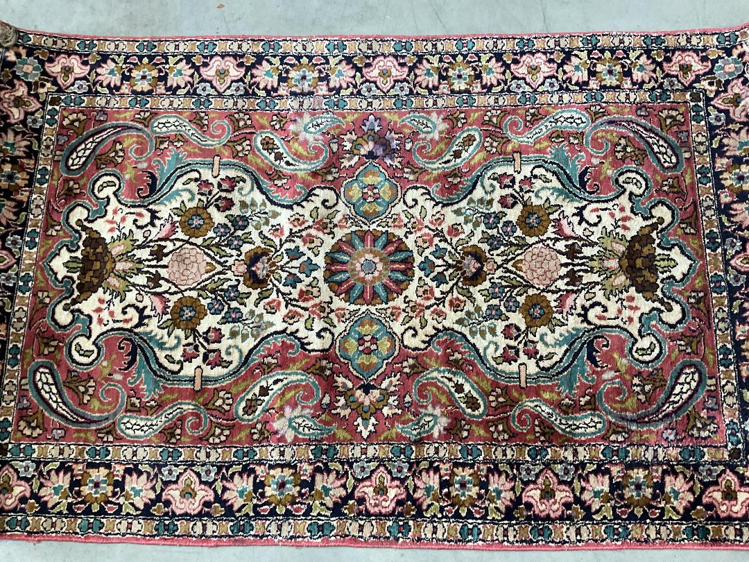 Photo '8' of 2x Rugs/Mats