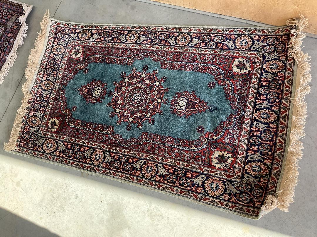 Photo '2' of 3x Rugs/Mats