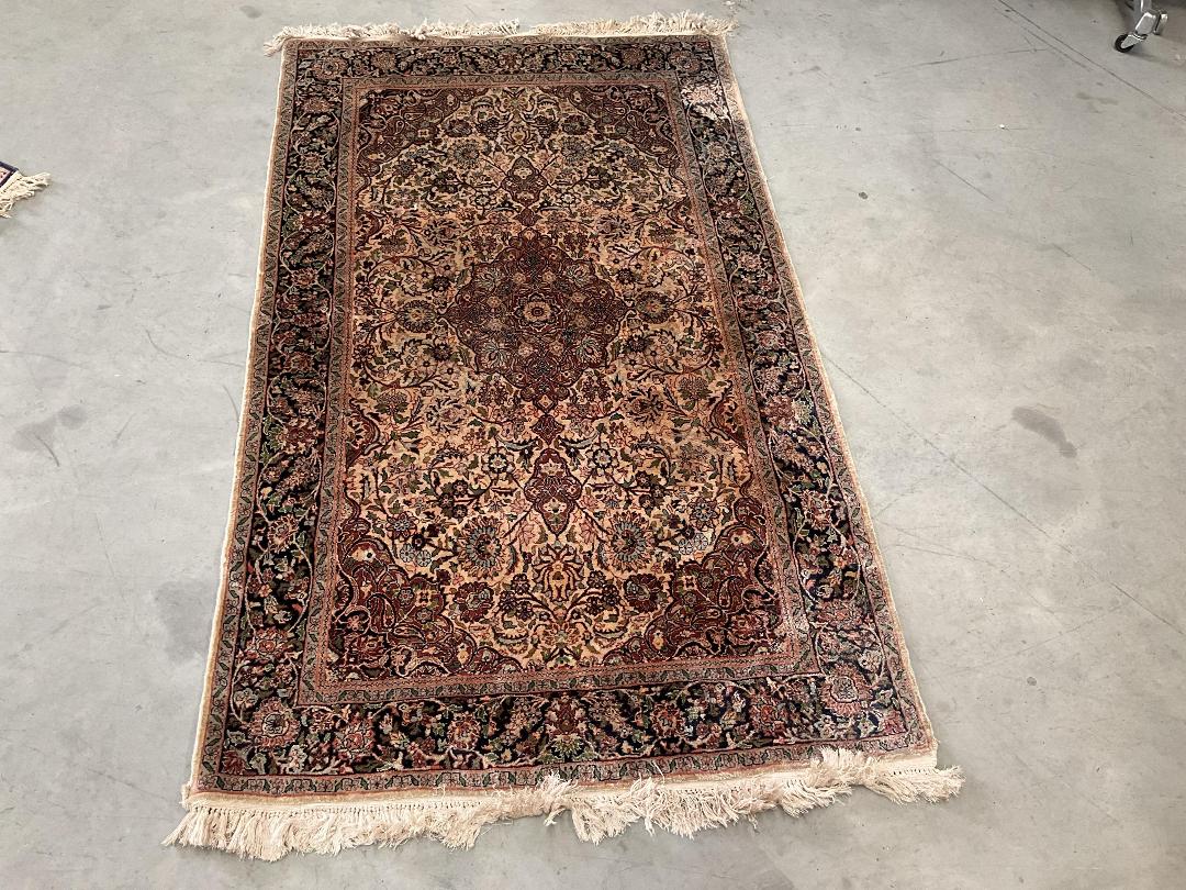 Photo '13' of 2x Household Rugs/Mats