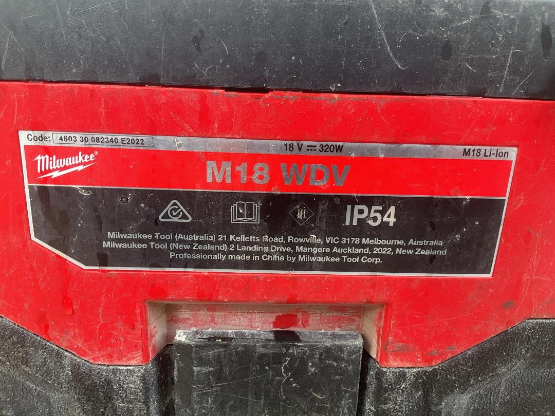 Photo '5' of Milwaukee M18 Wet/Dry Vacuum 18V