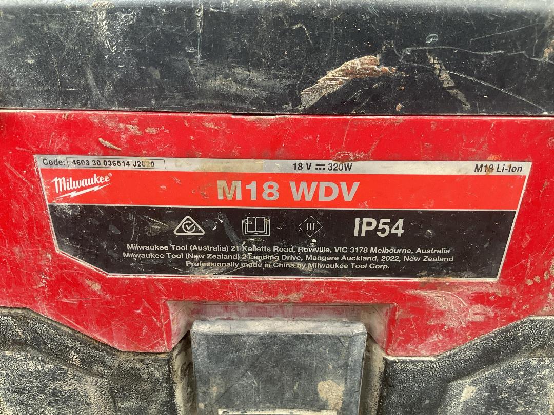 Photo '4' of Milwaukee M18 Wet/Dry Vacuum 18V