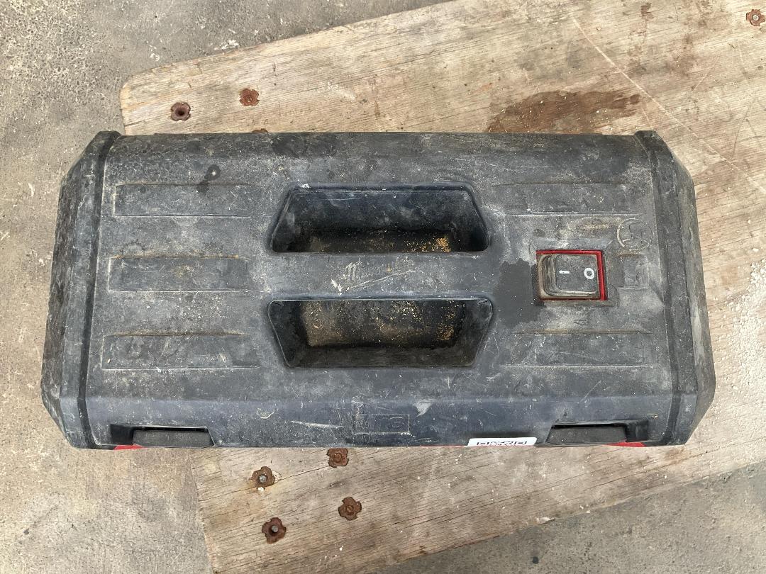 Photo '4' of Milwaukee M18 Wet/Dry Vacuum 18V