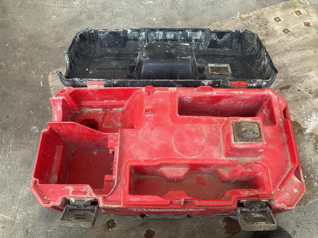 Photo '3' of Milwaukee M18 Wet/Dry Vacuum 18V