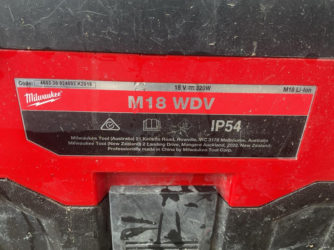 Photo '5' of Milwaukee M18 Wet/Dry Vacuum 18V