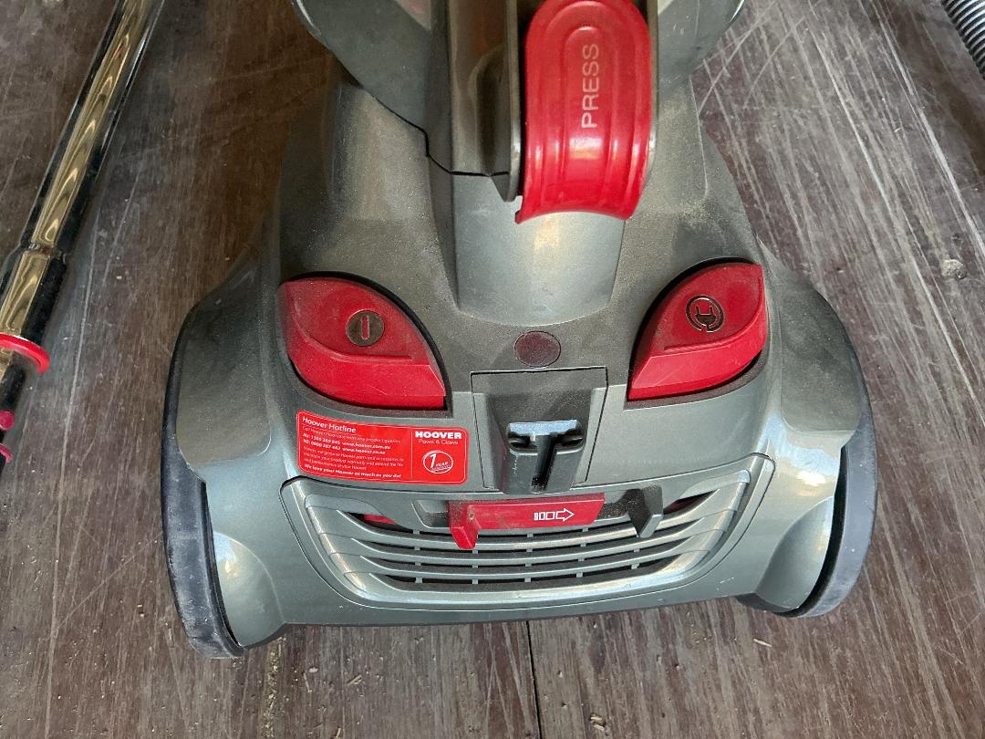 Photo '3' of Paws & Claws Vacuum Cleaner