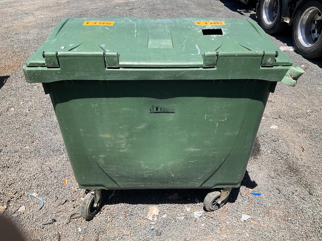 Photo '4' of Green Wheelie Bin