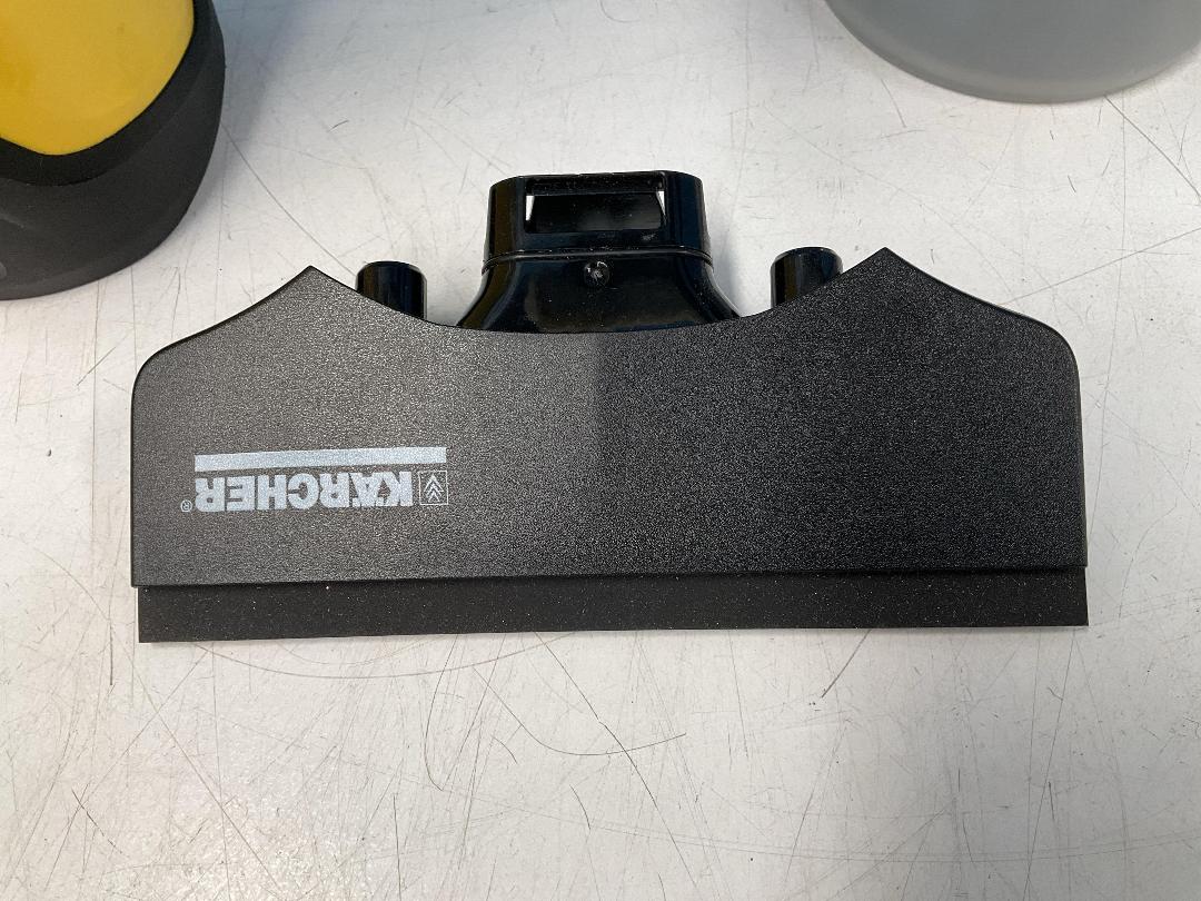 Photo '9' of Karcher WV2 Premium Cordless Window Vac - Possibly Use for Parts Only Photo '9' of Karcher WV2 Premium Cordless Window Vac - Possibly Use for Parts Only