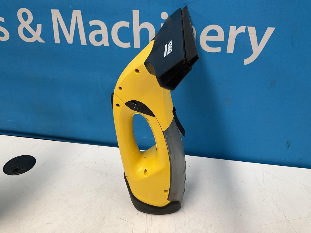 Photo '14' of Karcher WV2 Premium Cordless Window Vac - Possibly Use for Parts Only Photo '14' of Karcher WV2 Premium Cordless Window Vac - Possibly Use for Parts Only