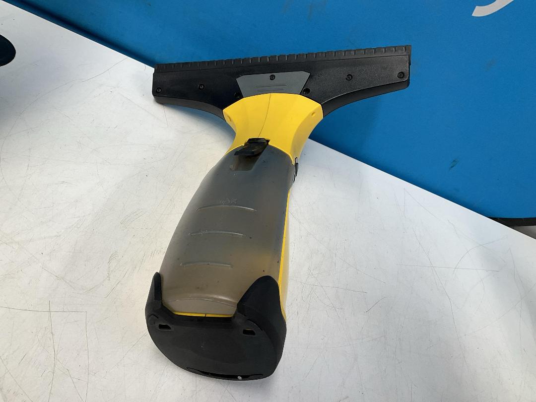 Photo '17' of Karcher WV2 Premium Cordless Window Vac - Possibly Use for Parts Only Photo '17' of Karcher WV2 Premium Cordless Window Vac - Possibly Use for Parts Only