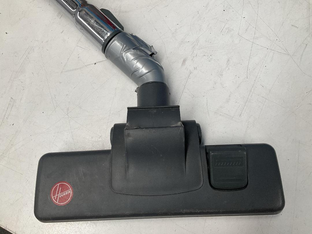 Photo '6' of Hoover Dog and Cat Turbo Vacuum Cleaner - Model 5016 - Bagless Photo '6' of Hoover Dog and Cat Turbo Vacuum Cleaner - Model 5016 - Bagless