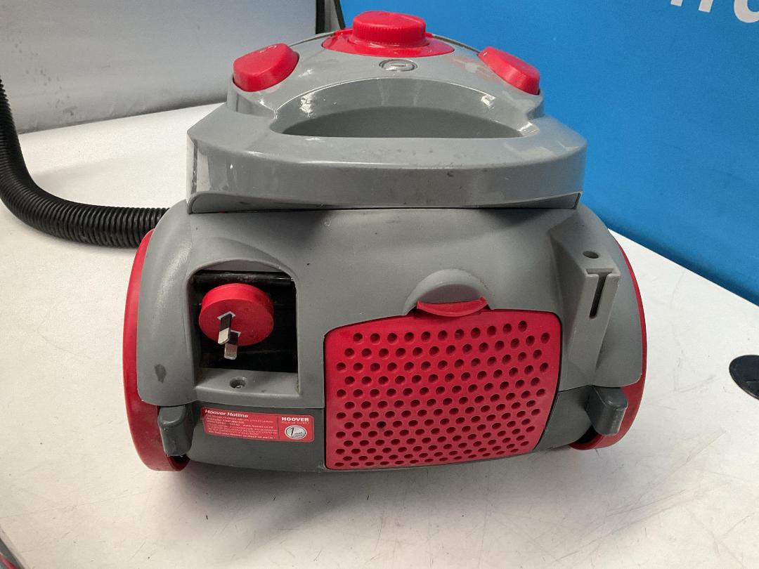 Photo '11' of Hoover Dog and Cat Turbo Vacuum Cleaner - Model 5016 - Bagless Photo '11' of Hoover Dog and Cat Turbo Vacuum Cleaner - Model 5016 - Bagless