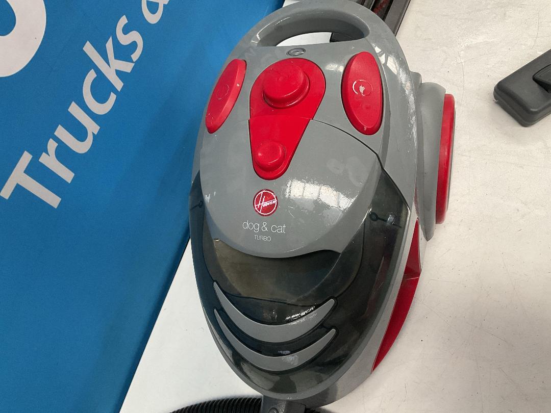 Photo '10' of Hoover Dog and Cat Turbo Vacuum Cleaner - Model 5016 - Bagless Photo '10' of Hoover Dog and Cat Turbo Vacuum Cleaner - Model 5016 - Bagless