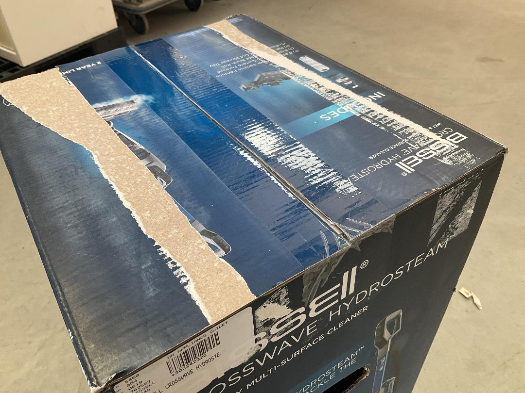 Photo '4' of Bissell CrossWave HydroSteam Professional Hard Floor Cleaner Photo '4' of Bissell CrossWave HydroSteam Professional Hard Floor Cleaner