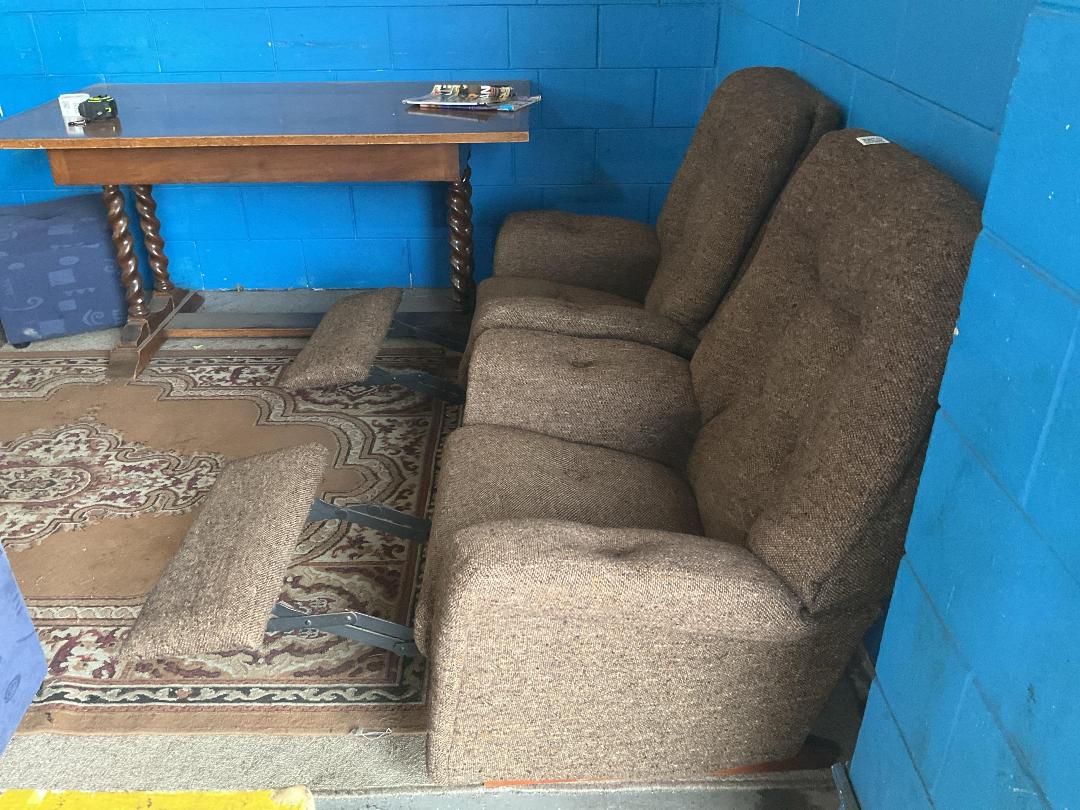 Photo '4' of 2 Seater Lounge Chairs