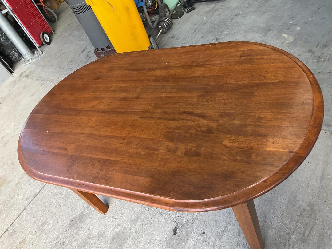Photo '2' of Wooden-Like Dining Table