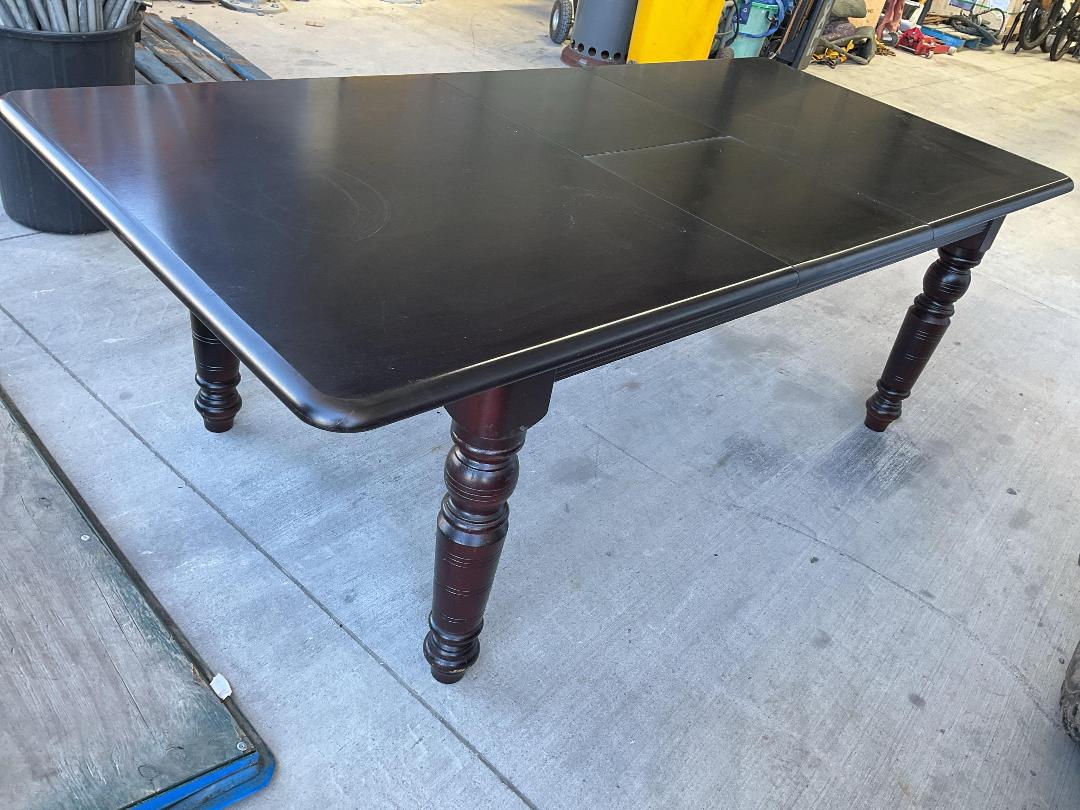 Photo '3' of Wooden-Like Black/with a Hint of Mahogany-Coloured Extendable Dining Table