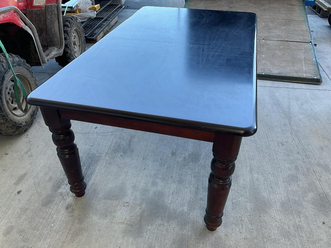 Photo '14' of Wooden-Like Black/with a Hint of Mahogany-Coloured Extendable Dining Table