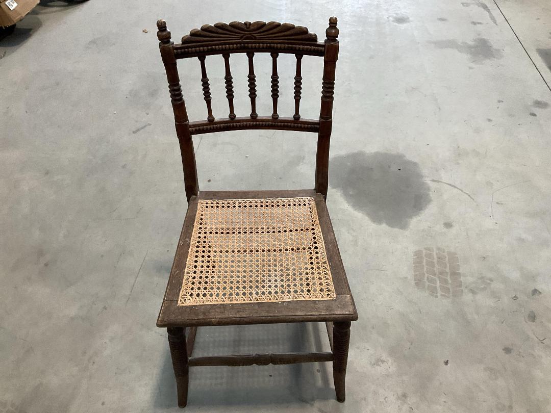 Photo '2' of Wooden-Like Dining Chair and a Barstool
