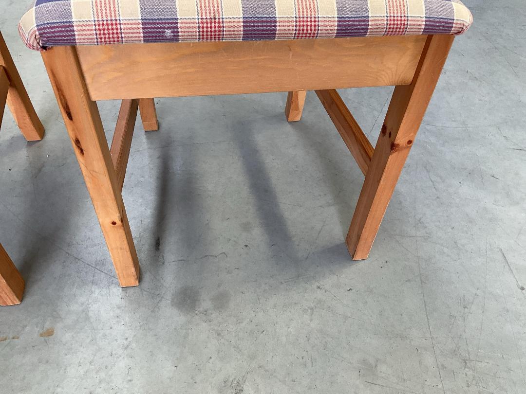 Photo '6' of 2x Wooden-Like Dining Chairs