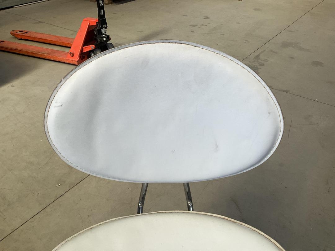 Photo '6' of 2 Bar Stools Photo '6' of 2 Bar Stools