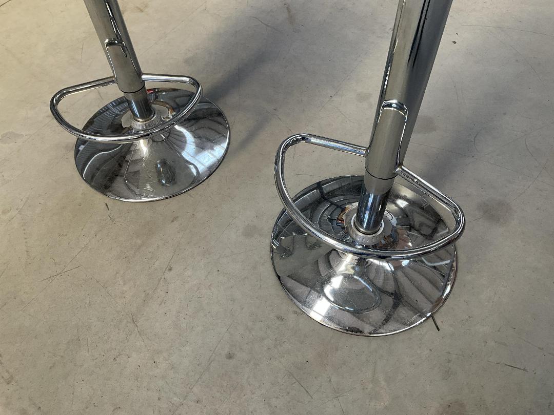 Photo '2' of 2 Bar Stools Photo '2' of 2 Bar Stools