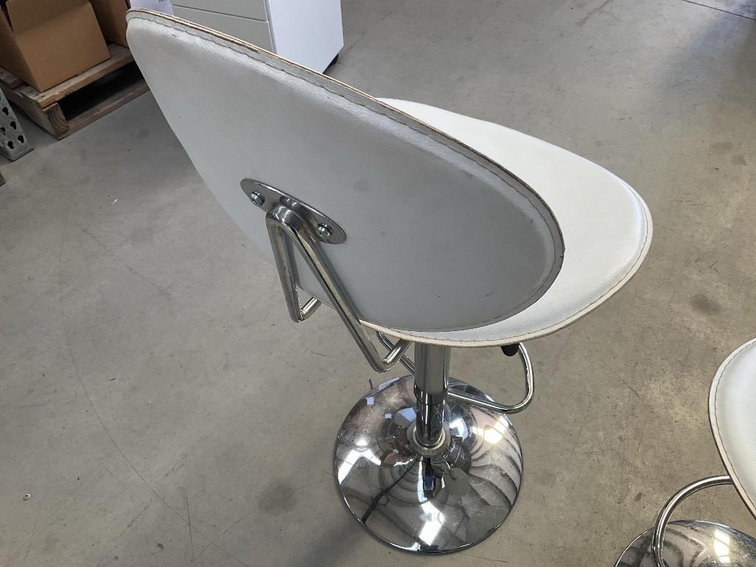 Photo '8' of 2 Bar Stools Photo '8' of 2 Bar Stools